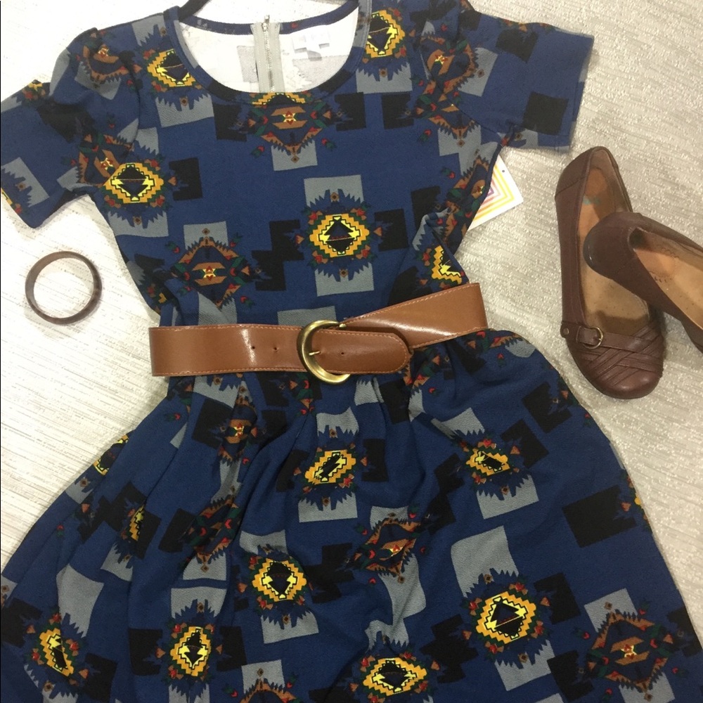 - 💙LuLaRoe Amelia 💙